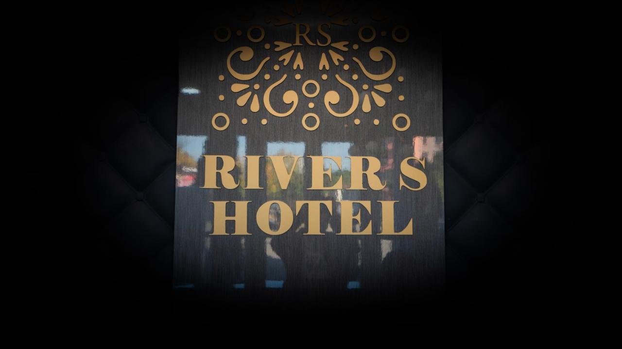River S Hotel Zugdidi Ngoại thất bức ảnh